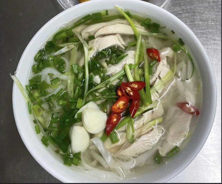 Phở gà - Chicken rice noodle Soup